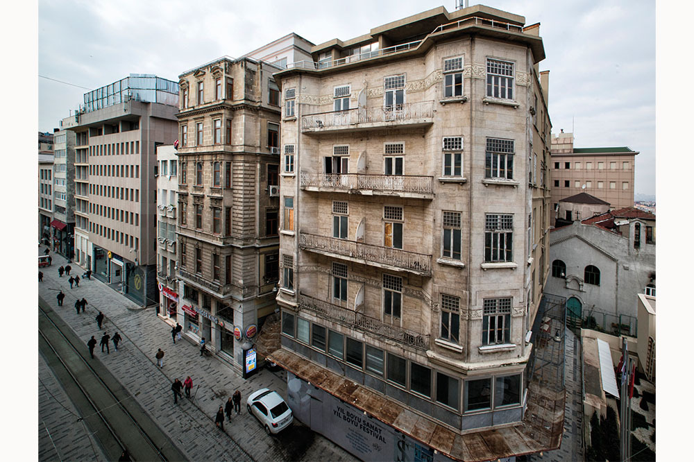 Beyoğlu’na Yeni Sanat Durağı