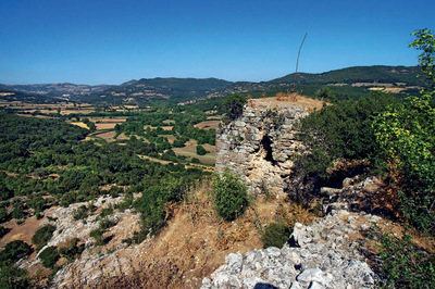 Kadıköy Kalesi: Zamanın Gizlendiği Tepe