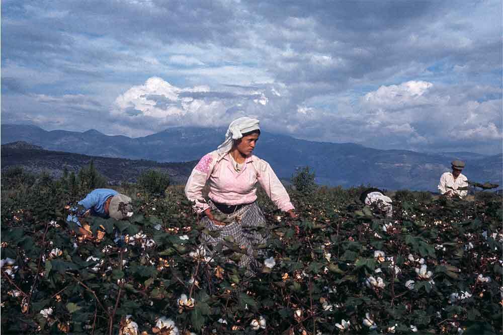 Ara G&uuml;ler Arşivinden &ldquo;Renkli Anadolu&rdquo; Sergisi 2