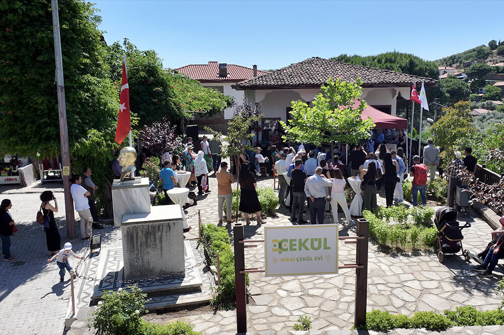 &Ccedil;EK&Uuml;L Bilinci: Birgi Olmak 1