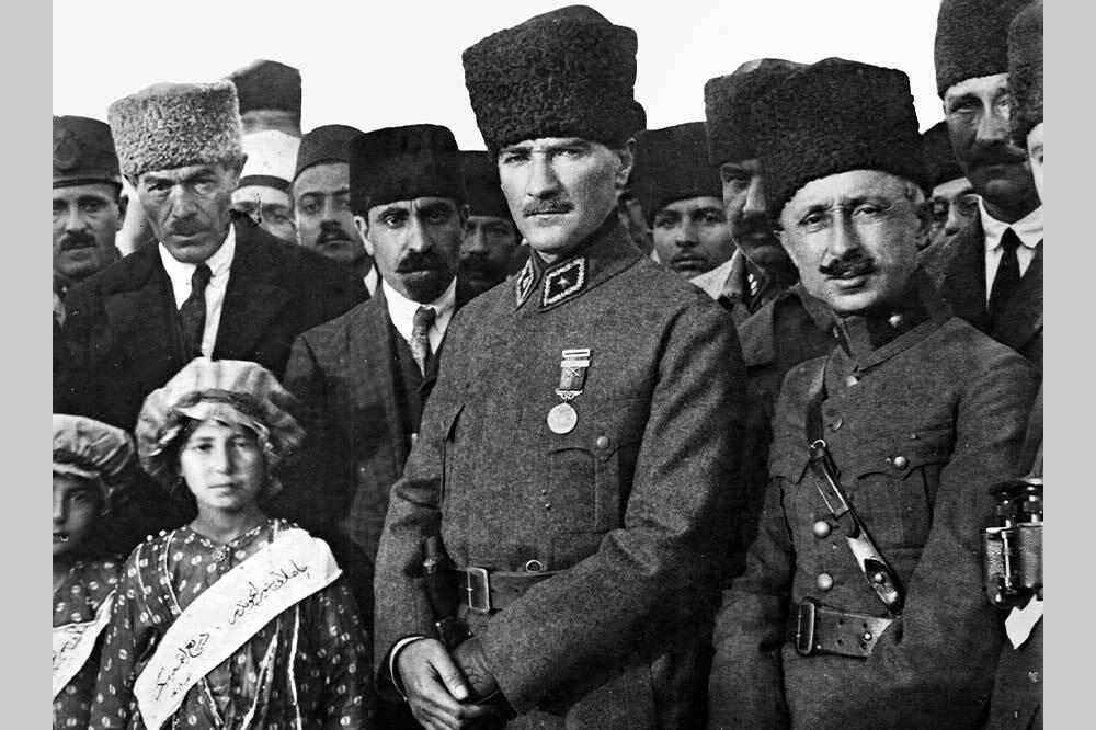 Cumhuriyet &Ouml;nce &Ccedil;ocuklarını Kurtardı 4