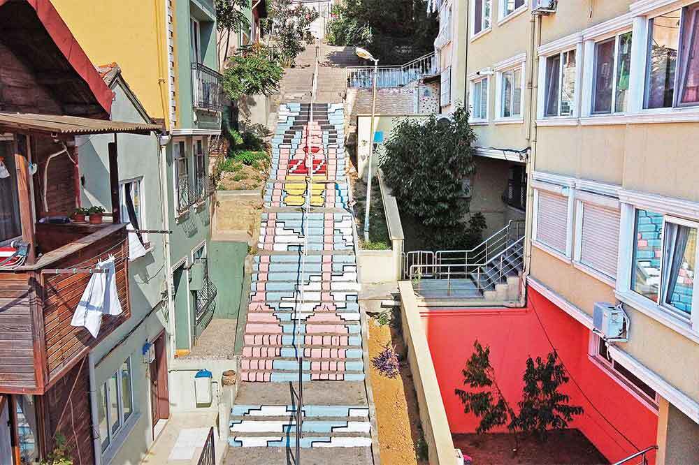 Sokak Sanatının &Ouml;zg&uuml;r Semti 28