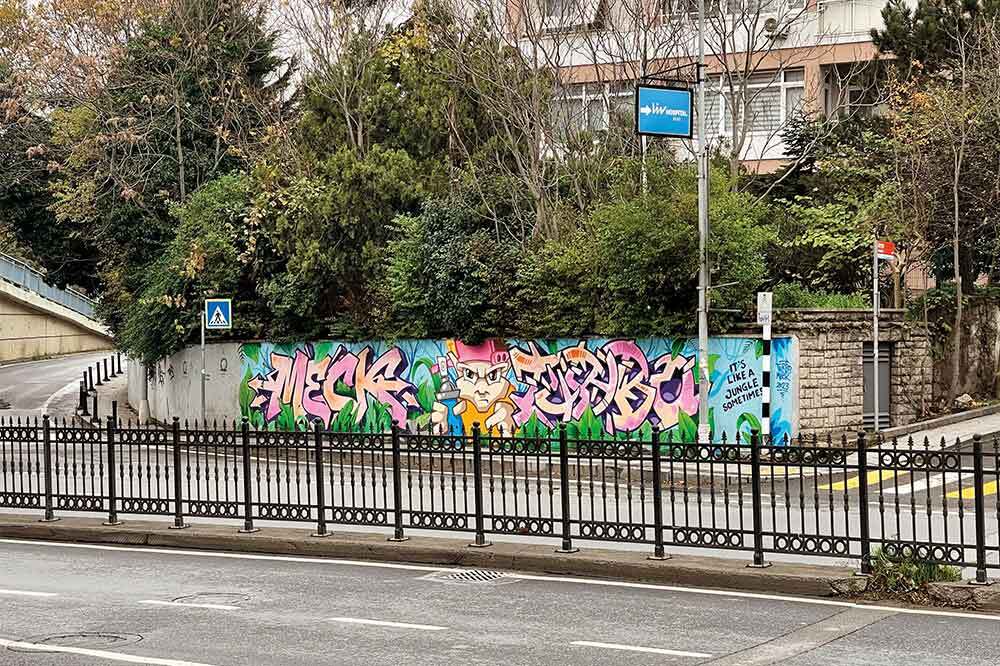 Sokak Sanatının &Ouml;zg&uuml;r Semti 32