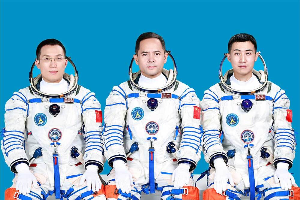 Tiangong'dan Ay'a, Mars'tan Asteroide 4